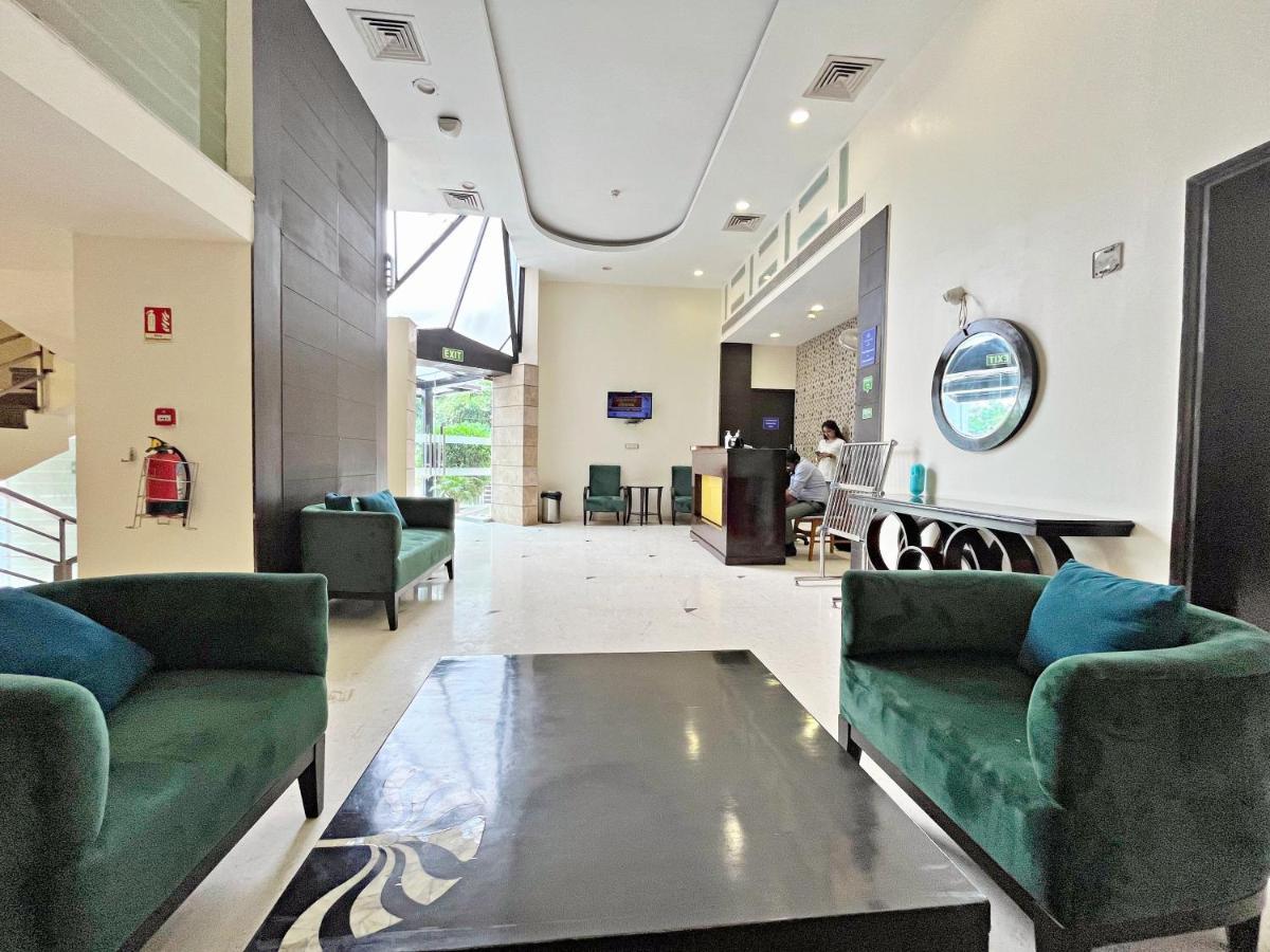The Grand Orion - Kailash Colony New Delhi Buitenkant foto