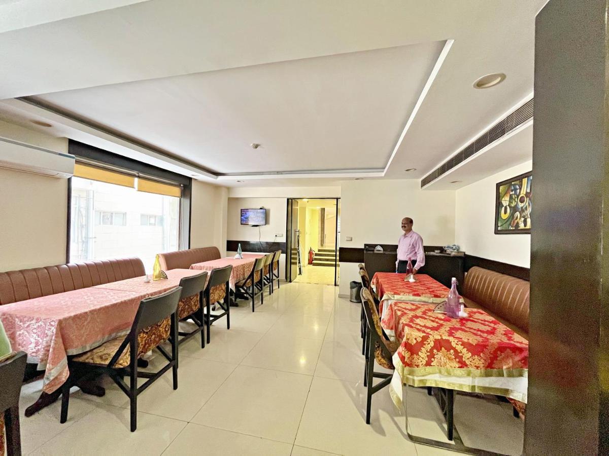 The Grand Orion - Kailash Colony New Delhi Buitenkant foto