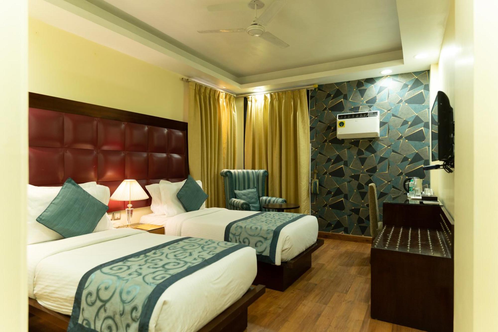 The Grand Orion - Kailash Colony New Delhi Buitenkant foto