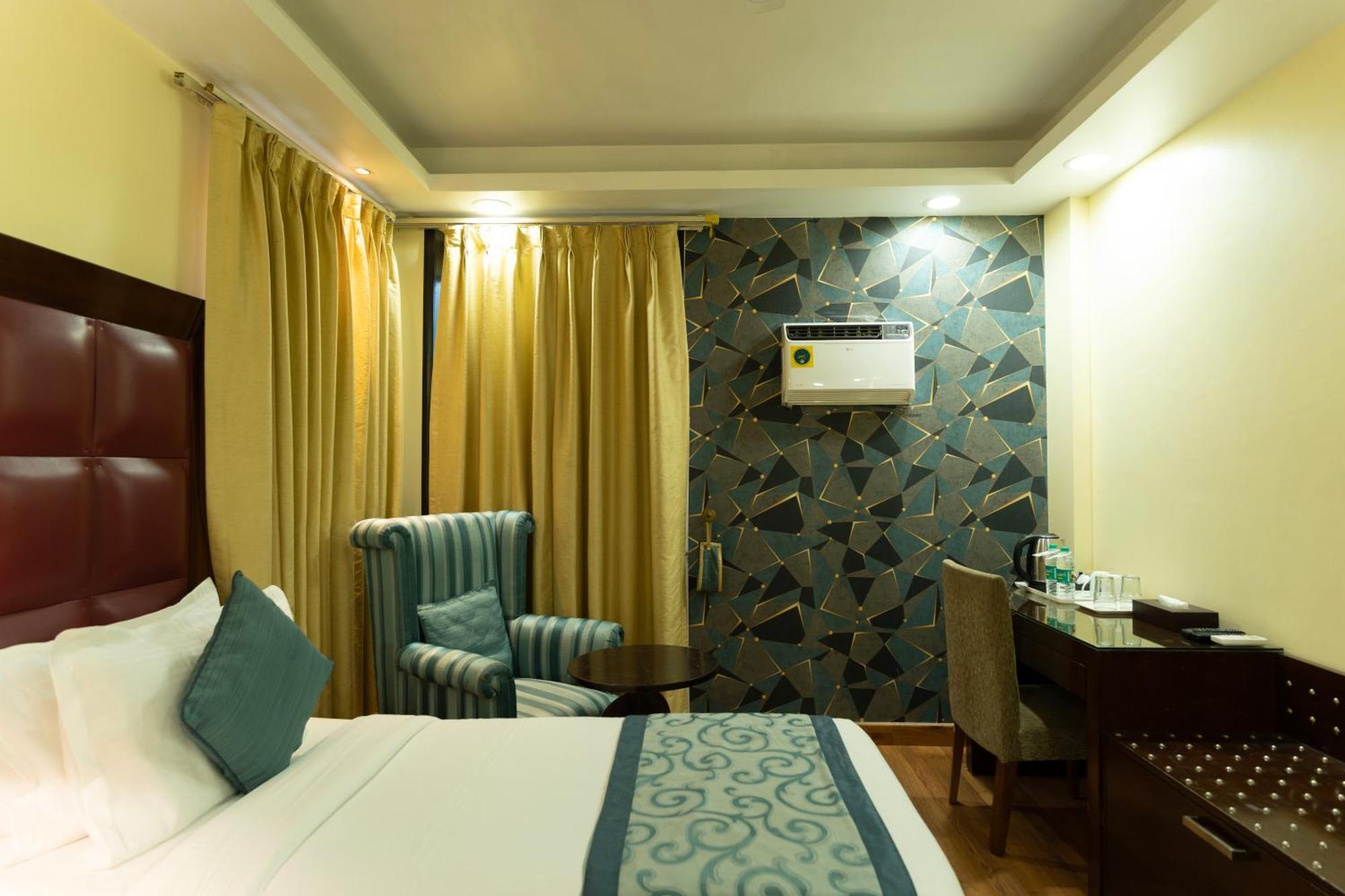 The Grand Orion - Kailash Colony New Delhi Buitenkant foto