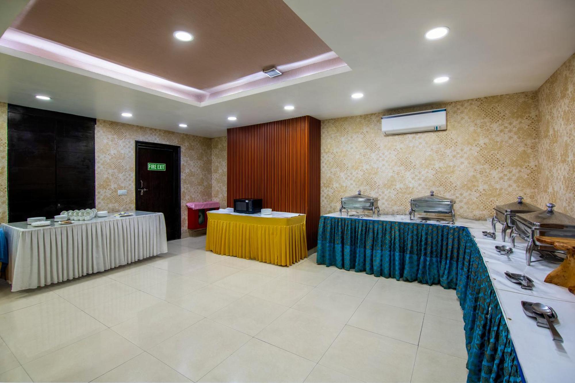 The Grand Orion - Kailash Colony New Delhi Buitenkant foto