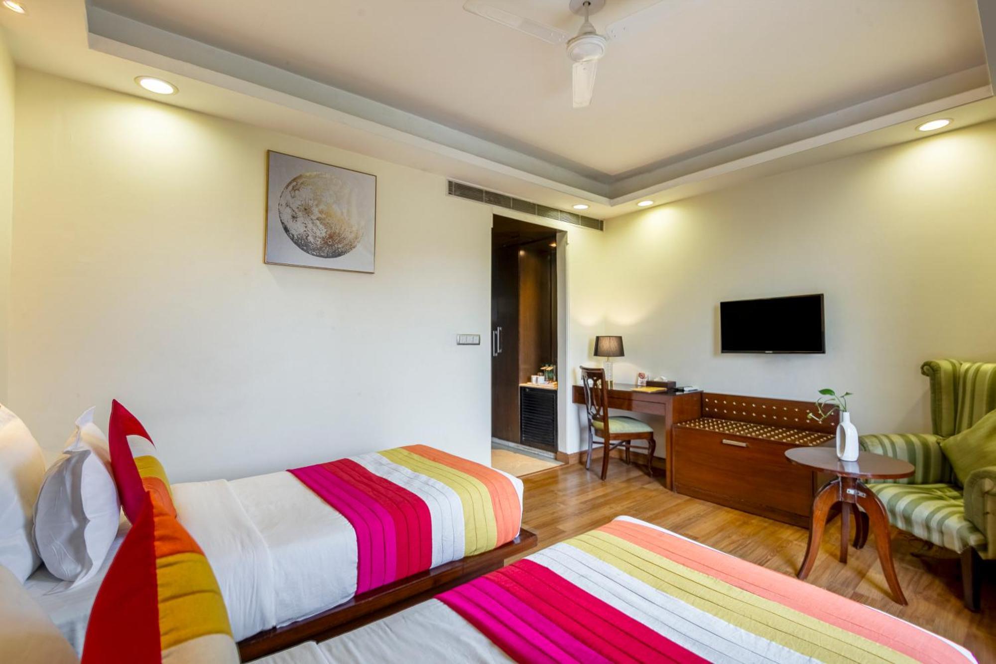 The Grand Orion - Kailash Colony New Delhi Buitenkant foto
