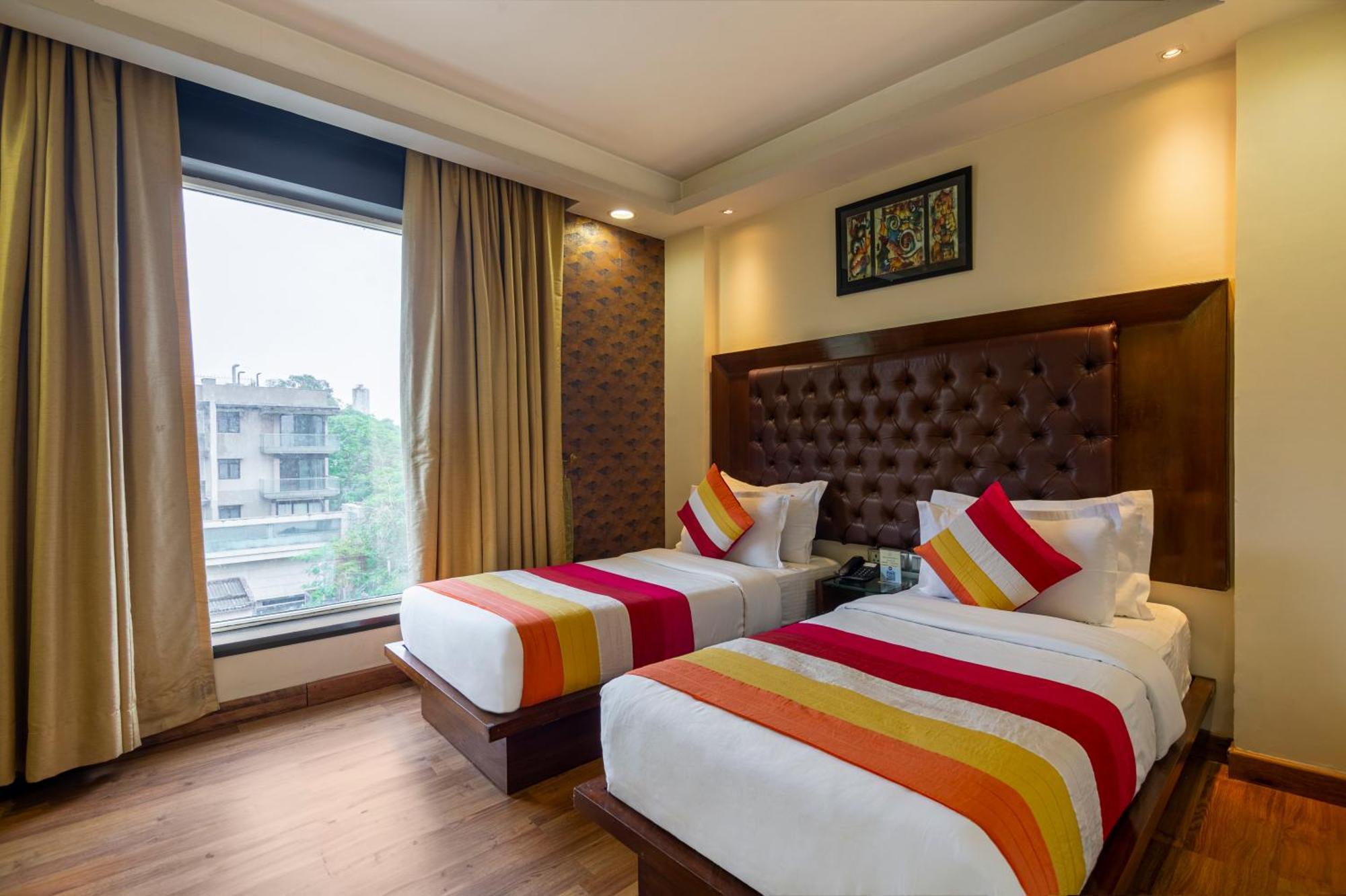 The Grand Orion - Kailash Colony New Delhi Buitenkant foto