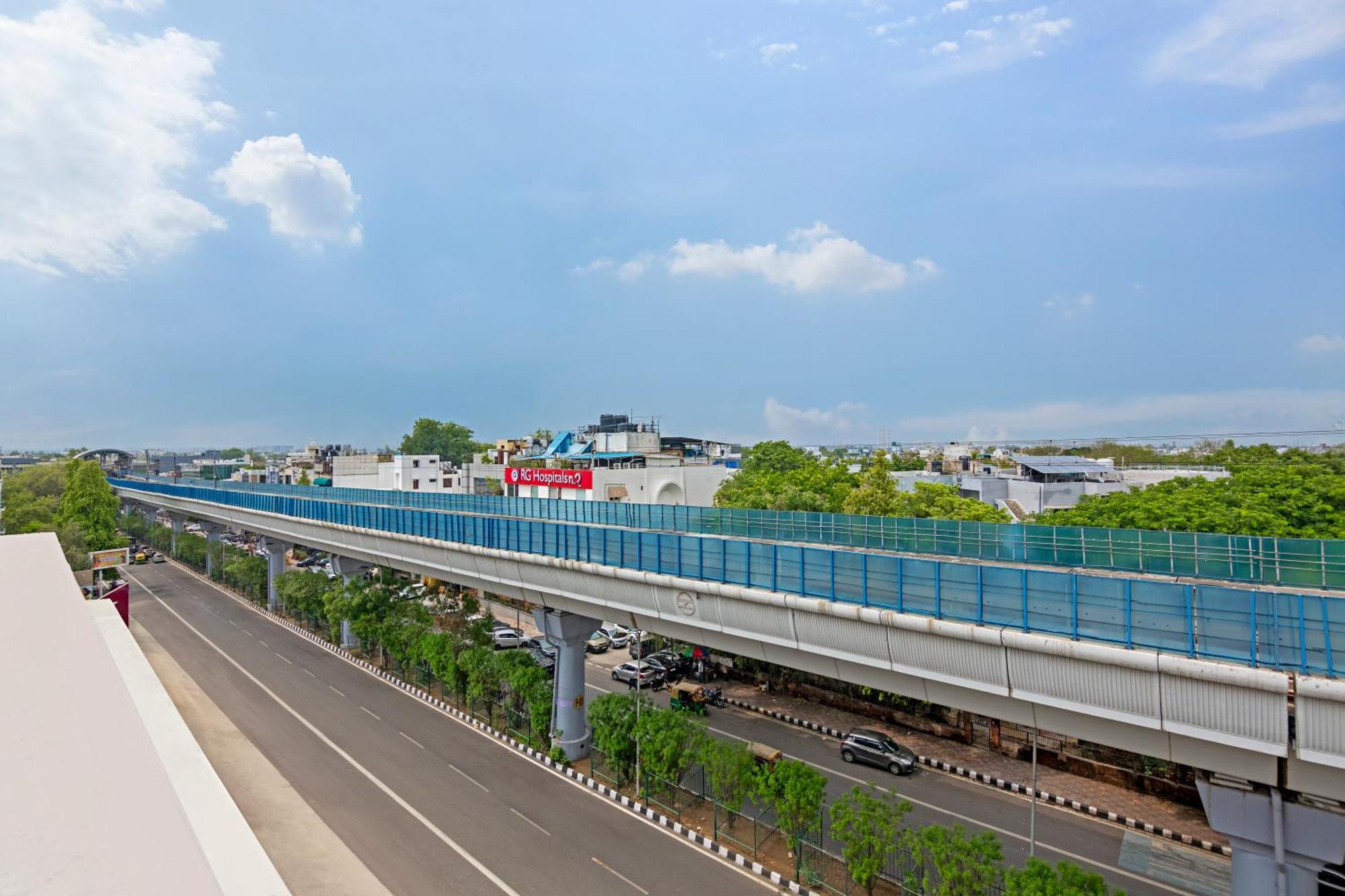 The Grand Orion - Kailash Colony New Delhi Buitenkant foto