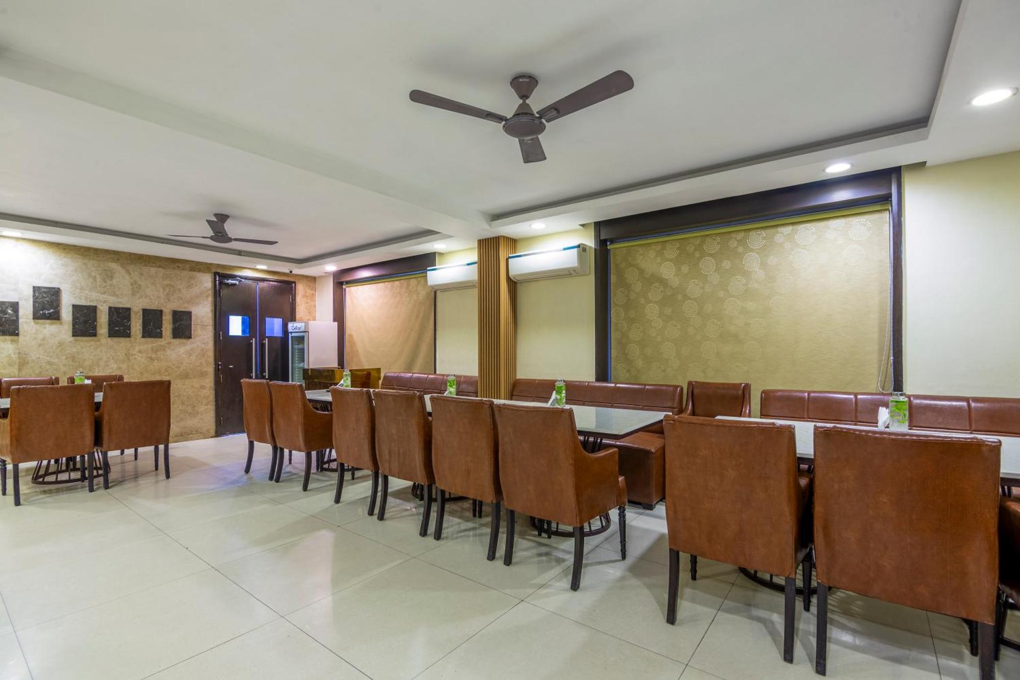 The Grand Orion - Kailash Colony New Delhi Buitenkant foto